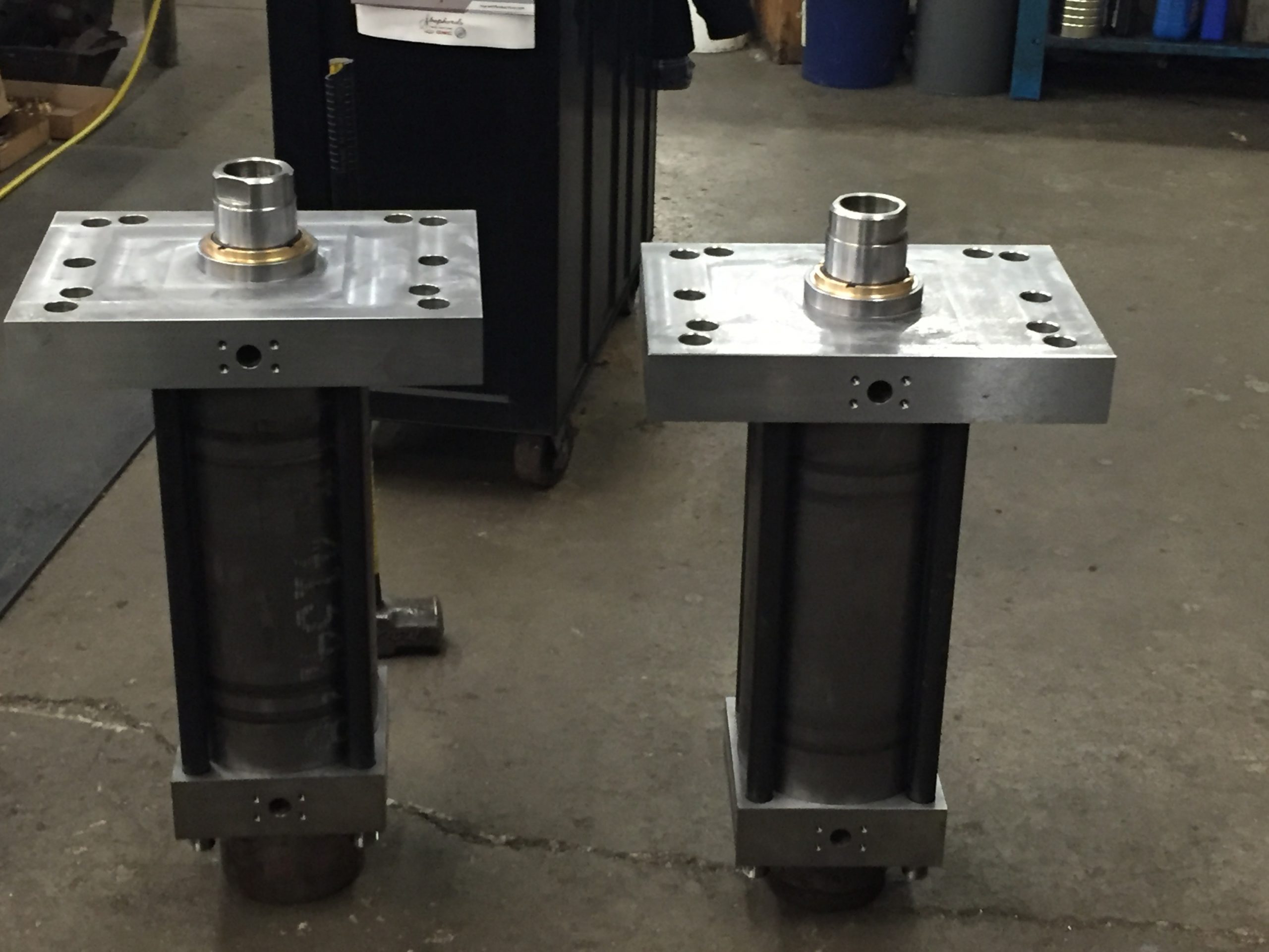 New hydraulic cylinders